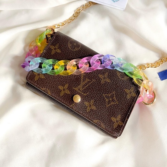 🌈🍒Authentic Louis Vuitton monogram wallet with chain🍒🌈 - Picture 1 of 16
